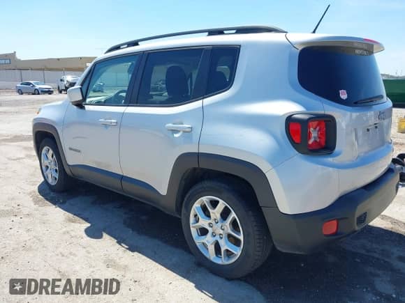 2017 Jeep Renegade Latitude z VIN ZACCJABB9HPE58639, wystawiony jako IAAI lot #42083266 z przebiegiem 154 061 mil mil oraz . Historia ofert i sprzedaży dostępna na DreamBid. Obrazek 3.
