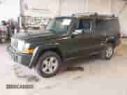 2007 Jeep Commander Sport с VIN 1J8HG48KX7C550223, выставлен на аукционе IAAI как лот 43299002 с пробегом 139 941 миль миль и . История ставок и продаж доступна на DreamBid. Изображение 2.