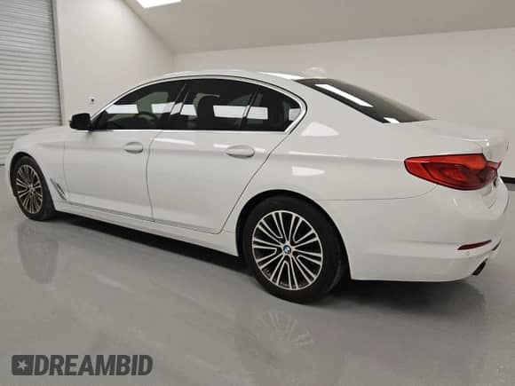 2019 BMW 5 Series 530i with VIN WBAJA5C57KWW14580, listed as a Copart auction lot 54627645 with 94,376 mi miles and Clean title. Bid and sale history available at DreamBid. Image 2.