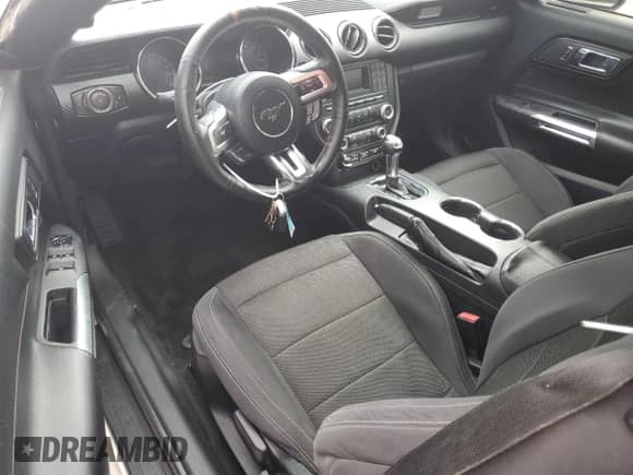 2015 Ford Mustang V6 z VIN 1FATP8EM5F5335792, wystawiony jako Copart lot #81310005 z przebiegiem 81 596 mil mil oraz Szkoda całkowita • Salvage title. Historia ofert i sprzedaży dostępna na DreamBid. Obrazek 8.