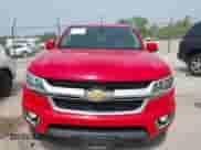 2018 Chevrolet Colorado 4WD LT z VIN 1GCHTCEN0J1137385, wystawiony jako IAAI lot #42415175 z przebiegiem 85 461 mil mil oraz . Historia ofert i sprzedaży dostępna na DreamBid. Obrazek 12.