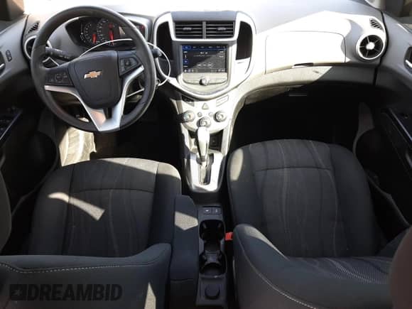 2018 Chevrolet Sonic LT с VIN 1G1JD5SB7J4130803, выставлен на аукционе Copart как лот 54746835 с пробегом 48 883 миль миль и Списание • Salvage title. История ставок и продаж доступна на DreamBid. Изображение 8.