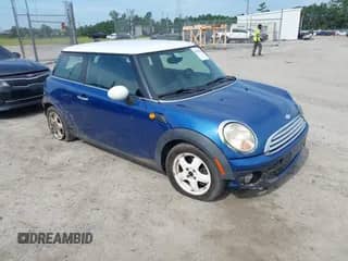 2008 MINI Hardtop with VIN WMWMF33508TU65801, listed as a IAAI auction lot 42863505 with 178,141 mi miles and . Bid and sale history available at DreamBid. Image 1.
