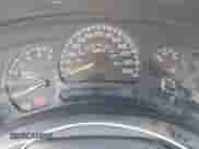 2005 GMC Sierra 1500 Work Truck z VIN 1GTEC14XX5Z187194, wystawiony jako IAAI lot #42644156 z przebiegiem 213 308 mil mil oraz . Historia ofert i sprzedaży dostępna na DreamBid. Obrazek 7.