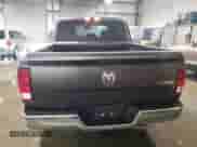 2021 Ram 1500 Tradesman z VIN 3C6RR7KG4MG706025, wystawiony jako Copart lot #48342585 z przebiegiem 28 183 mil mil oraz Szkoda całkowita • Salvage title. Historia ofert i sprzedaży dostępna na DreamBid. Obrazek 6.