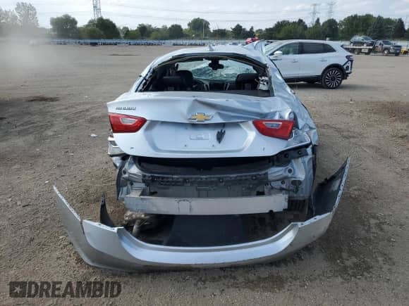 2016 Chevrolet Malibu LT z VIN 1G1ZE5ST8GF348688, wystawiony jako Copart lot #80027905 z przebiegiem 114 658 mil mil oraz Szkoda całkowita • Salvage title. Historia ofert i sprzedaży dostępna na DreamBid. Obrazek 6.