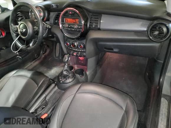 2016 MINI Hardtop with VIN WMWXP5C52GT739293, listed as a Copart auction lot 60292095 with 136,153 mi miles and Salvage title. Bid and sale history available at DreamBid. Image 8.