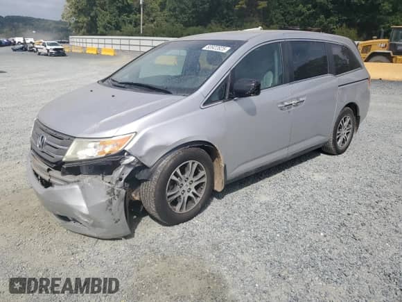 2013 Honda Odyssey EX с VIN 5FNRL5H40DB026852, выставлен на аукционе Copart как лот 83922825 с пробегом 193 113 миль миль и Списание • Salvage title. История ставок и продаж доступна на DreamBid. Изображение 1.