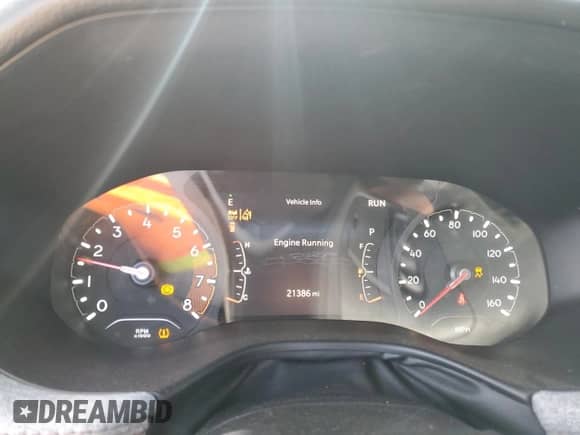 2024 Jeep Compass Latitude Lux с VIN 3C4NJDFNXRT126427, выставлен на аукционе Copart как лот 62740395 с пробегом 21 386 миль миль и Списание • Salvage title. История ставок и продаж доступна на DreamBid. Изображение 9.
