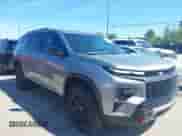 2025 Chevrolet Traverse AWD Z71 with VIN 1GNEVJRSXSJ297302, listed as a IAAI auction lot 42902419 with 730 mi miles and . Bid and sale history available at DreamBid. Image 1.