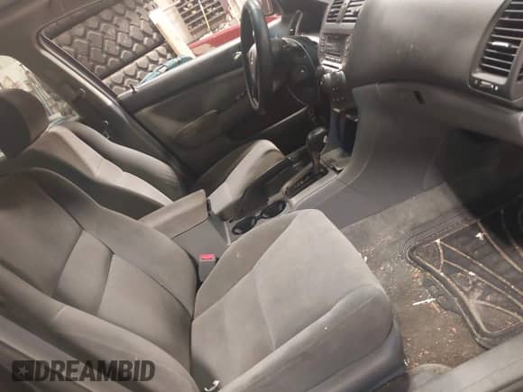 2007 Honda Accord EX с VIN 1HGCM56777A119897, выставлен на аукционе IAAI как лот 42547288 с пробегом 102 138 миль миль и . История ставок и продаж доступна на DreamBid. Изображение 5.