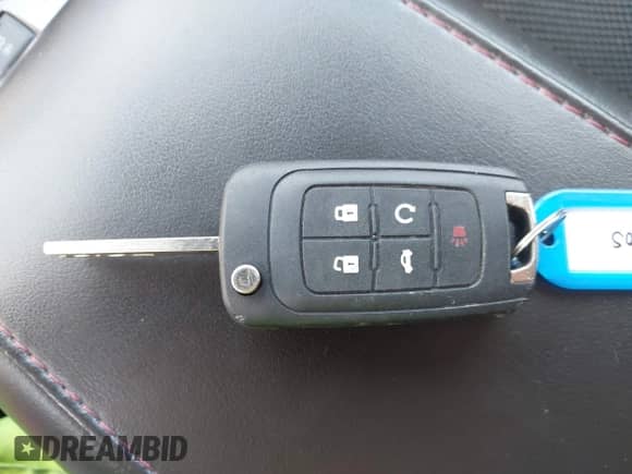 2014 Chevrolet Equinox LT with VIN 2GNALBEK5E6113952, listed as a IAAI auction lot 43320387 with 177,810 mi miles and . Bid and sale history available at DreamBid. Image 11.