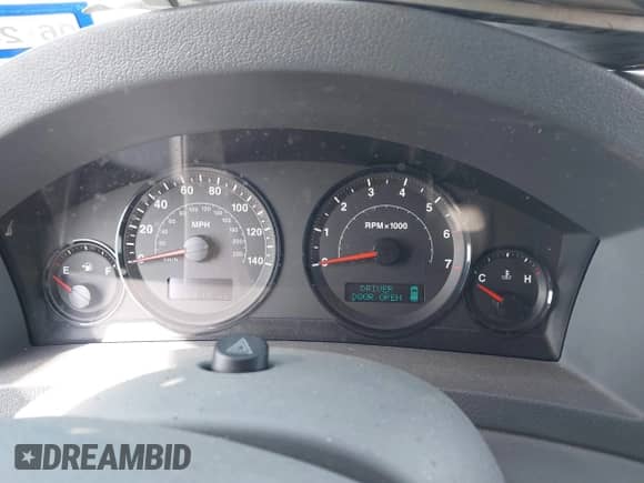 2006 Jeep Grand Cherokee Laredo with VIN 1J4HS48N06C257178, listed as a IAAI auction lot 42047207 with 116,919 mi miles and . Bid and sale history available at DreamBid. Image 7.