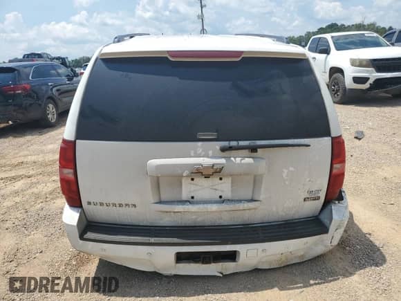 2008 Chevrolet Suburban 3LT z VIN 3GNFC16048G157916, wystawiony jako Copart lot #69308085 z przebiegiem Nie podano mil oraz Szkoda całkowita • Salvage title. Historia ofert i sprzedaży dostępna na DreamBid. Obrazek 6.