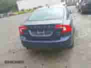 2012 Volvo S60 T6 с VIN YV1902FH5C2038827, выставлен на аукционе IAAI как лот 42860167 с пробегом 78 984 миль миль и . История ставок и продаж доступна на DreamBid. Изображение 16.