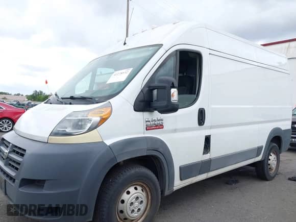 2016 Ram ProMaster Cargo с VIN 3C6TRVCG0GE104876, выставлен на аукционе IAAI как лот 42278932 с пробегом Не указан миль и . История ставок и продаж доступна на DreamBid. Изображение 17.