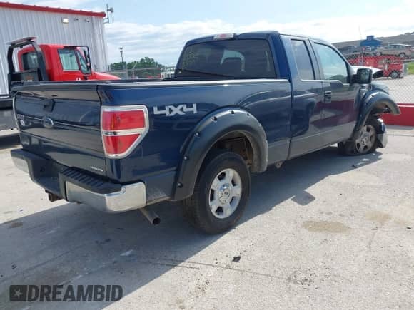 2013 Ford F-150 XL z VIN 1FTEX1EM7DFA32790, wystawiony jako IAAI lot #42286702 z przebiegiem 184 903 mil mil oraz . Historia ofert i sprzedaży dostępna na DreamBid. Obrazek 4.