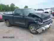 2004 Chevrolet Silverado 1500 Work Truck z VIN 1GCEC14X24Z280645, wystawiony jako IAAI lot #42153375 z przebiegiem 79 598 mil mil oraz . Historia ofert i sprzedaży dostępna na DreamBid. Obrazek 1.