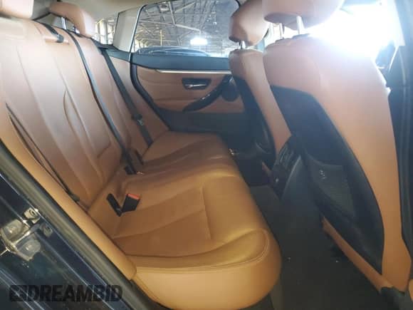 2015 BMW 4 Series 428i z VIN WBA4A5C56FGK15737, wystawiony jako Copart lot #87251795 z przebiegiem 137 925 mil mil oraz Czysty tytuł • Clean title. Historia ofert i sprzedaży dostępna na DreamBid. Obrazek 10.