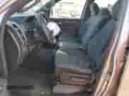 2022 Ram 1500 Tradesman z VIN 1C6SRFGT9NN282514, wystawiony jako Copart lot #84974835 z przebiegiem 73 952 mil mil oraz Szkoda całkowita • Salvage title. Historia ofert i sprzedaży dostępna na DreamBid. Obrazek 7.