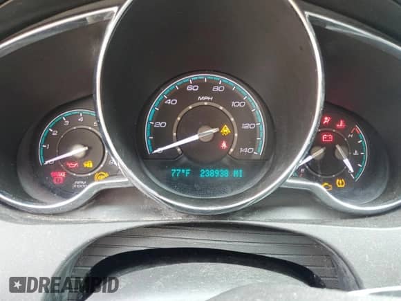 2010 Chevrolet Malibu 2LT z VIN 1G1ZD5E7XAF137730, wystawiony jako Copart lot #84024645 z przebiegiem 238 938 mil mil oraz Szkoda całkowita • Salvage title. Historia ofert i sprzedaży dostępna na DreamBid. Obrazek 9.