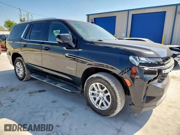 2021 Chevrolet Tahoe LT z VIN 1GNSCNKD1MR267461, wystawiony jako Copart lot #86472485 z przebiegiem 99 557 mil mil oraz Szkoda całkowita • Salvage title. Historia ofert i sprzedaży dostępna na DreamBid. Obrazek 4.