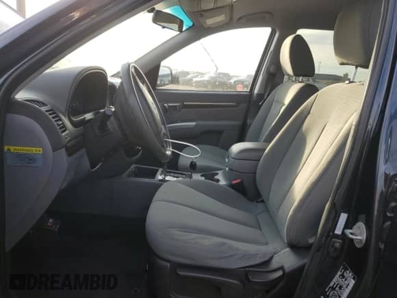 2011 Hyundai Santa Fe GLS z VIN 5XYZG4AG0BG035317, wystawiony jako Copart lot #84776655 z przebiegiem 221 915 mil mil oraz Szkoda całkowita • Salvage title. Historia ofert i sprzedaży dostępna na DreamBid. Obrazek 7.