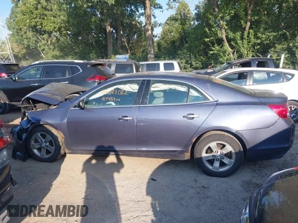 2014 Chevrolet Malibu LS с VIN 1G11B5SL2EF205013, выставлен на аукционе IAAI как лот 43021022 с пробегом 184 433 миль миль и . История ставок и продаж доступна на DreamBid. Изображение 14.