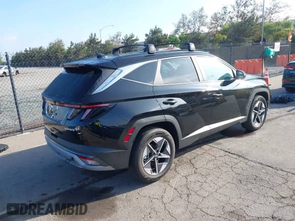 2025 Hyundai Tucson SEL Convenience с VIN KM8JCDD18SU307428, выставлен на аукционе IAAI как лот 43323601 с пробегом 3 289 миль миль и . История ставок и продаж доступна на DreamBid. Изображение 4.