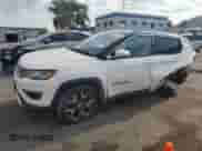 2018 Jeep Compass Limited z VIN 3C4NJDCB3JT115137, wystawiony jako Copart lot #68334465 z przebiegiem 70 768 mil mil oraz Szkoda całkowita • Salvage title. Historia ofert i sprzedaży dostępna na DreamBid. Obrazek 1.