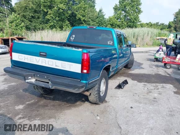 1996 Chevrolet Silverado 1500 with VIN 1GCEK14RXTZ182787, listed as a IAAI auction lot 42866446 with 152,872 mi miles and . Bid and sale history available at DreamBid. Image 4.