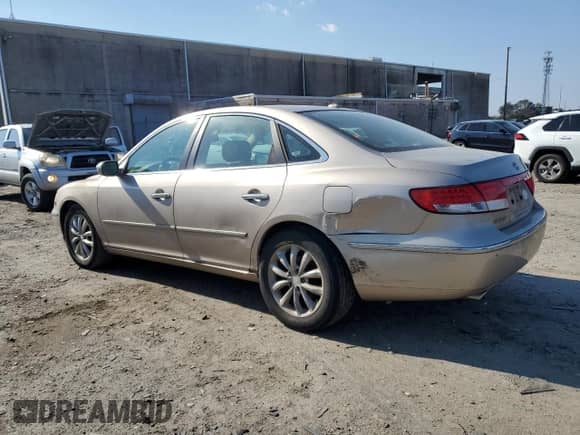 2008 Hyundai Azera Limited z VIN KMHFC46F88A267912, wystawiony jako Copart lot #44021575 z przebiegiem 165 904 mil mil oraz Szkoda całkowita • Salvage title. Historia ofert i sprzedaży dostępna na DreamBid. Obrazek 2.