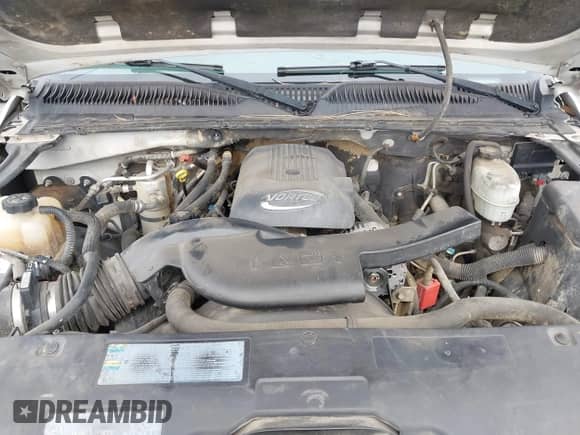 2004 Chevrolet Suburban LT z VIN 3GNEC16T64G184065, wystawiony jako IAAI lot #42582895 z przebiegiem Nie podano mil oraz . Historia ofert i sprzedaży dostępna na DreamBid. Obrazek 10.