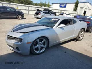 2013 Chevrolet Camaro LT with VIN 2G1FB1E30D9131401, listed as a Copart auction lot 80673545 with 133,627 mi miles and Salvage title. Bid and sale history available at DreamBid. Image 1.