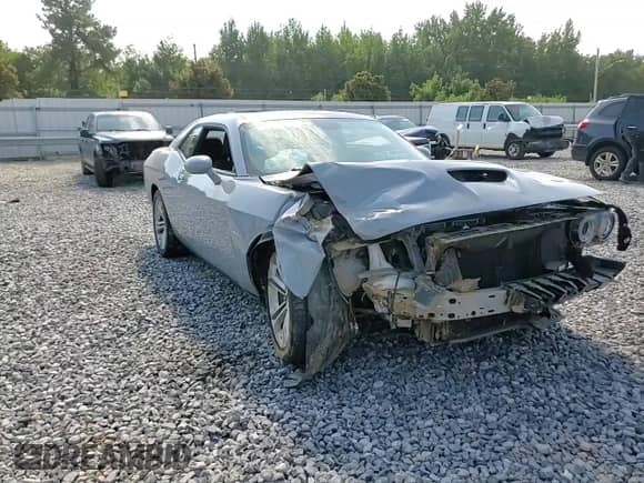 2022 Dodge Challenger R/T with VIN 2C3CDZBT8NH188268, listed as a Copart auction lot 68880045 with 28,217 mi miles and Salvage title. Bid and sale history available at DreamBid. Image 13.