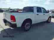 2017 Ram 1500 Express z VIN 3C6RR6KT2HG602078, wystawiony jako IAAI lot #43086922 z przebiegiem 195 271 mil mil oraz . Historia ofert i sprzedaży dostępna na DreamBid. Obrazek 4.