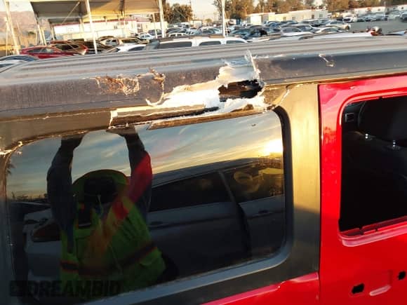 2022 Jeep Wrangler Unlimited Rubicon с VIN 1C4JJXR63NW206709, выставлен на аукционе IAAI как лот 41254820 с пробегом 25 317 миль миль и . История ставок и продаж доступна на DreamBid. Изображение 19.