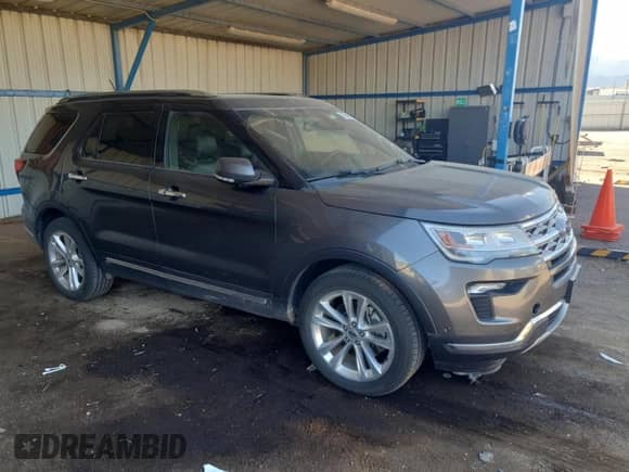 2018 Ford Explorer Limited z VIN 1FM5K8F84JGC86158, wystawiony jako Copart lot #81842015 z przebiegiem 169 703 mil mil oraz Czysty tytuł • Clean title. Historia ofert i sprzedaży dostępna na DreamBid. Obrazek 4.