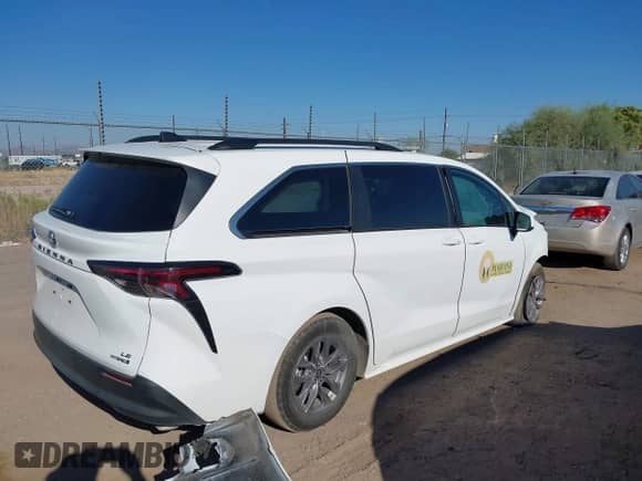 2023 Toyota Sienna LE with VIN 5TDKRKEC7PS174507, listed as a IAAI auction lot 40441607 with 23,369 mi miles and . Bid and sale history available at DreamBid. Image 4.