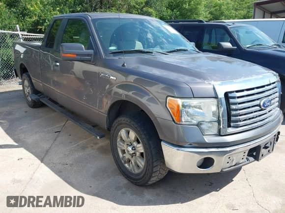 2010 Ford F-150 XL z VIN 1FTEX1C80AKA73738, wystawiony jako IAAI lot #42251013 z przebiegiem 146 602 mil mil oraz . Historia ofert i sprzedaży dostępna na DreamBid. Obrazek 1.