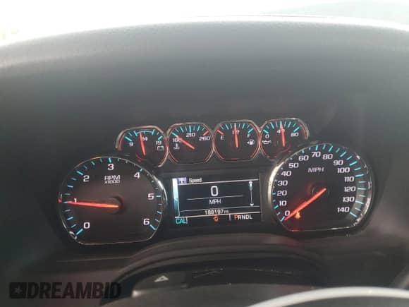 2020 Chevrolet Suburban LT with VIN 1GNSKHKC9LR268450, listed as a Copart auction lot 84291585 with 188,197 mi miles and Clean title. Bid and sale history available at DreamBid. Image 9.