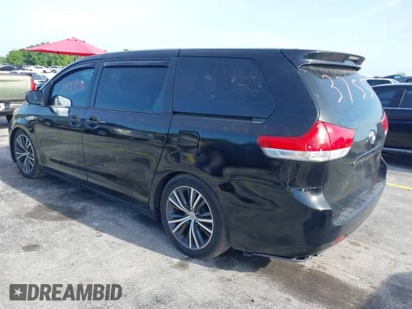 2013 Toyota Sienna L с VIN 5TDZK3DC9DS357722, выставлен на аукционе IAAI как лот 42369515 с пробегом 190 548 миль миль и . История ставок и продаж доступна на DreamBid. Изображение 3.