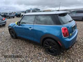 2024 MINI Hardtop Cooper SE with VIN WMW13DJ04R2V90557, listed as a Copart auction lot 51224845 with 9,816 mi miles and Salvage title. Bid and sale history available at DreamBid. Image 2.