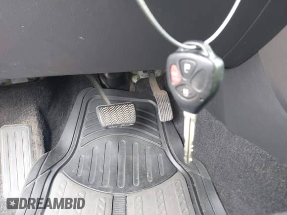 2010 Toyota RAV4 Sport with VIN JTMRK4DV2A5084681, listed as a IAAI auction lot 43152114 with 149,212 mi miles and . Bid and sale history available at DreamBid. Image 11.