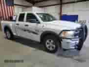 2019 Ram 1500 Tradesman z VIN 1C6RR6FT6KS707250, wystawiony jako Copart lot #63199955 z przebiegiem 112 621 mil mil oraz Szkoda całkowita • Salvage title. Historia ofert i sprzedaży dostępna na DreamBid. Obrazek 4.