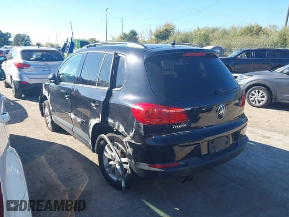 2015 Volkswagen Tiguan S с VIN WVGAV7AXXFW615196, выставлен на аукционе IAAI как лот 43425962 с пробегом 119 296 миль миль и . История ставок и продаж доступна на DreamBid. Изображение 3.