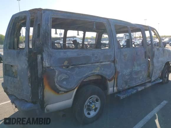 2009 Chevrolet Express Passenger с VIN 1GAHG35KX91132693, выставлен на аукционе IAAI как лот 42121039 с пробегом Не указан миль и . История ставок и продаж доступна на DreamBid. Изображение 4.