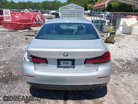 2021 BMW 5 Series 540i with VIN WBA53BJ08MWX28446, listed as a IAAI auction lot 42200893 with 20,725 mi miles and . Bid and sale history available at DreamBid. Image 16.