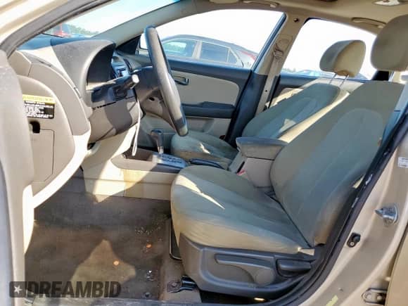 2010 Hyundai Elantra GLS z VIN KMHDU4ADXAU052482, wystawiony jako Copart lot #85738995 z przebiegiem 209 764 mil mil oraz Szkoda całkowita • Salvage title. Historia ofert i sprzedaży dostępna na DreamBid. Obrazek 7.