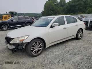 2010 Hyundai Genesis z VIN KMHGC4DF4AU092392, wystawiony jako Copart lot #58487294 z przebiegiem 162 748 mil mil oraz Szkoda całkowita • Salvage title. Historia ofert i sprzedaży dostępna na DreamBid. Obrazek 1.